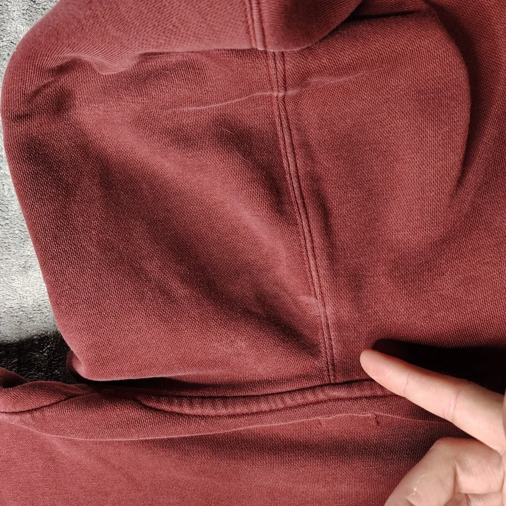 Levi's Relaxed Graphic Hoodie Mens XL Burgundy Red Logo Pullover Fleece Top